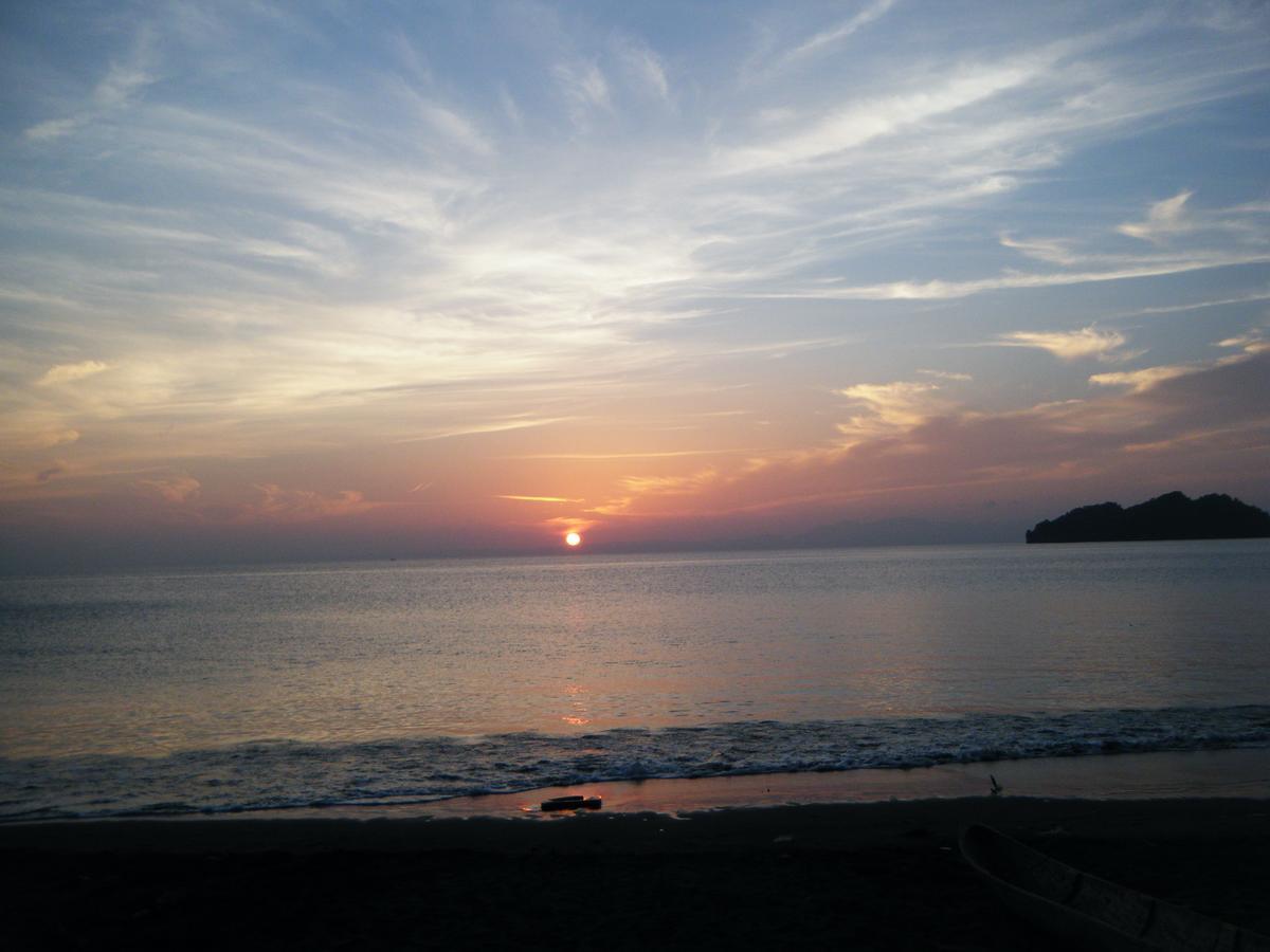 Islandview Panimanbay Lodge キャラモアーン エクステリア 写真